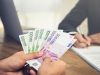 Imprumut pentru o persoana aflata in dificultate financiara